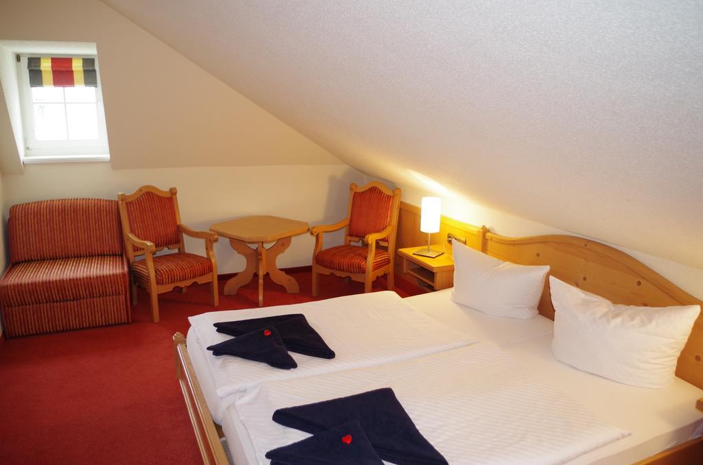 Hotel Alttolkewitzer Hof ドレスデン エクステリア 写真