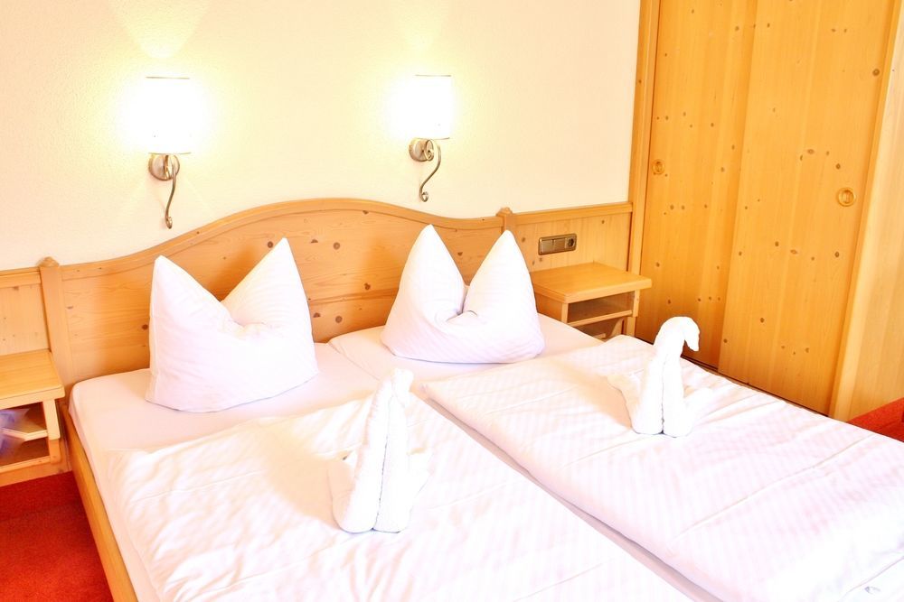 Hotel Alttolkewitzer Hof ドレスデン エクステリア 写真