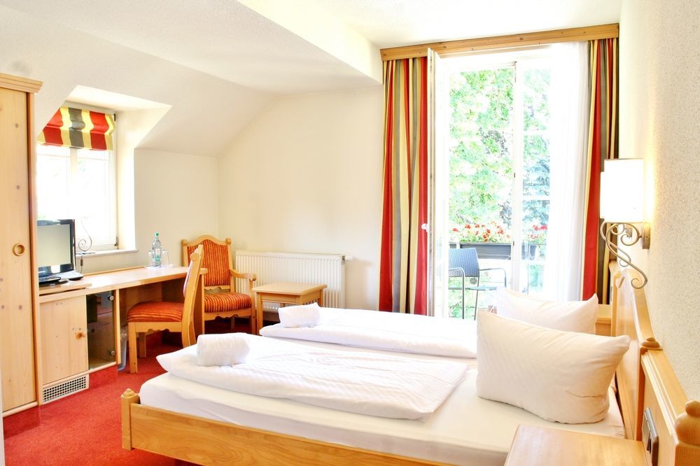 Hotel Alttolkewitzer Hof ドレスデン エクステリア 写真