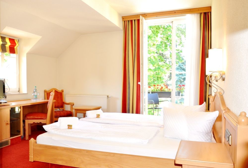 Hotel Alttolkewitzer Hof ドレスデン エクステリア 写真