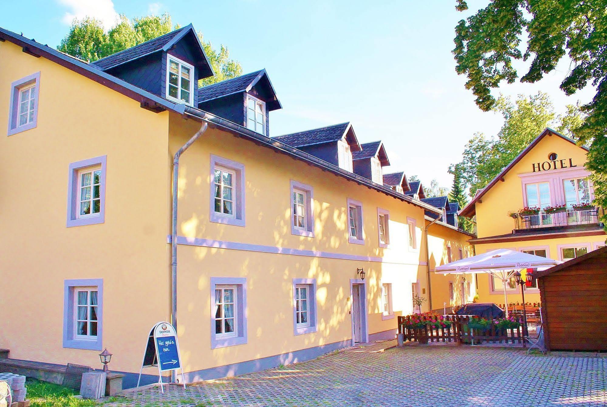 Hotel Alttolkewitzer Hof ドレスデン エクステリア 写真