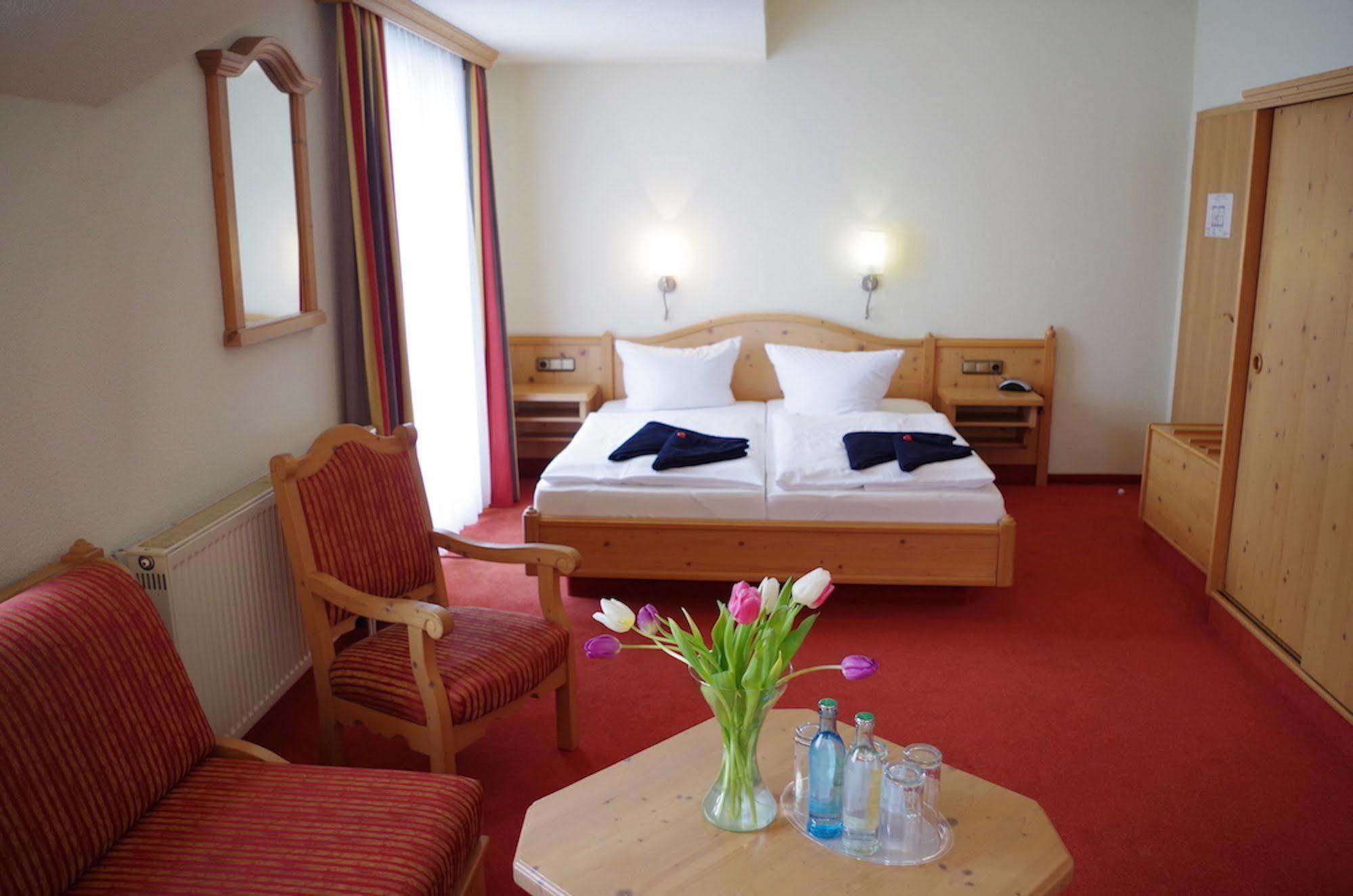Hotel Alttolkewitzer Hof ドレスデン エクステリア 写真